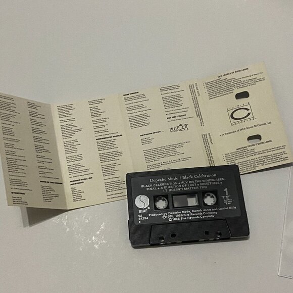 VINTAGE LOT OF 3 DEPECHE MODE CASETTES (SPEAK & SPELL, BLACK CELEBRATION +) - Picture 4 of 6